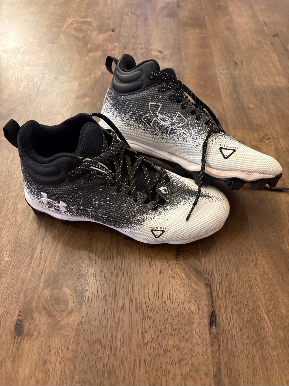 Under Armour Mens Spotlight Black and White Gradient football Cleats